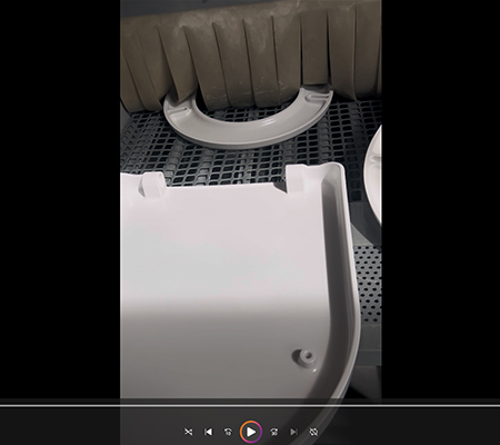 杭州客戶案例：馬桶蓋自動噴砂機(jī)工作視頻